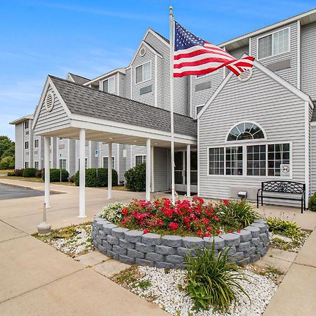 Microtel Inn&Suites Manistee Exterior foto