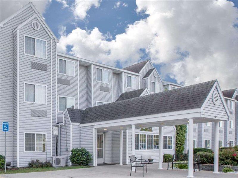 Microtel Inn&Suites Manistee Exterior foto
